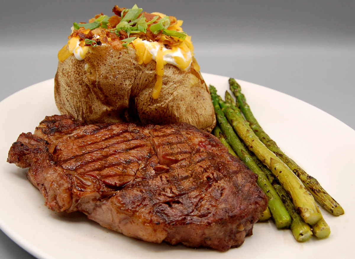 Stake with asparagus